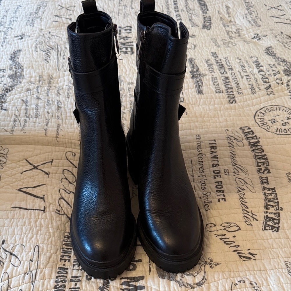 Naturalizer Black Ankle Boots, Size 9